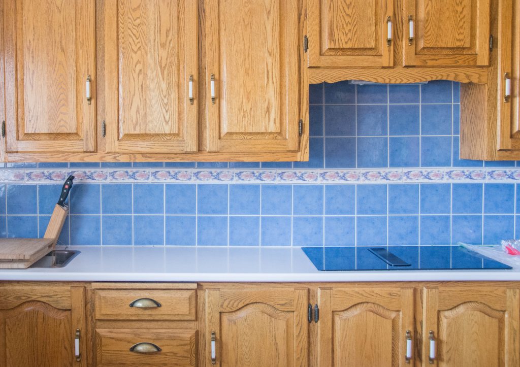 DIY Painting Kitchen Tiles – Eclectic Spark