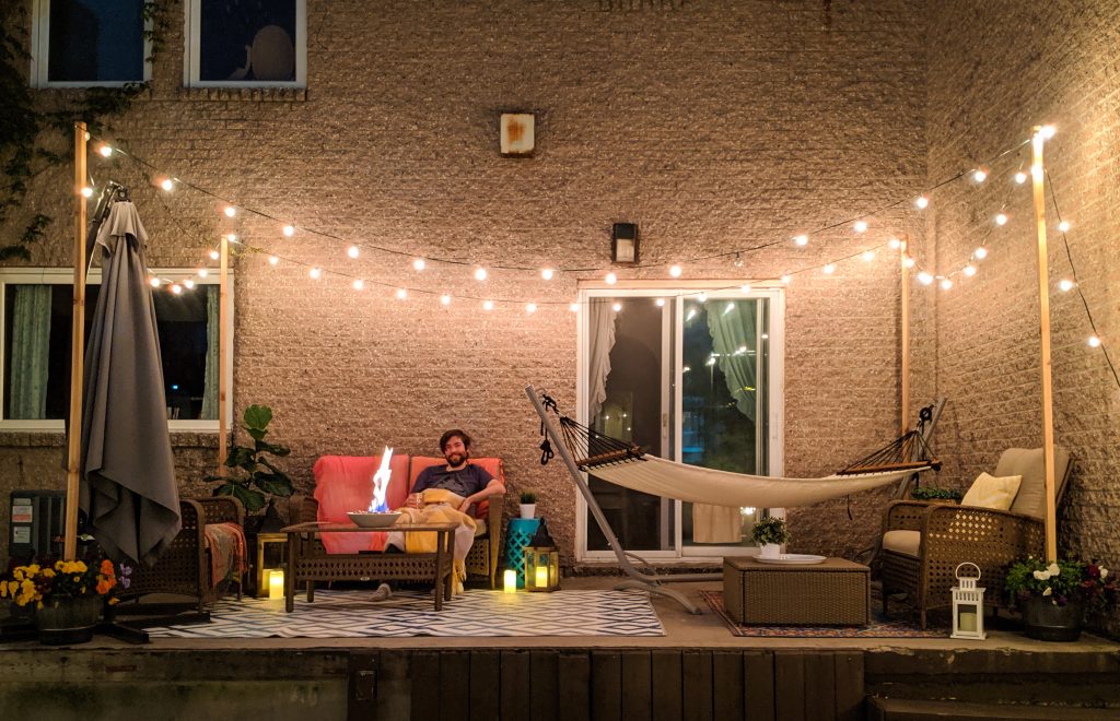 night time string lights patio deck design decor makeover remodel Montreal lifestyle beauty fashion blog 1