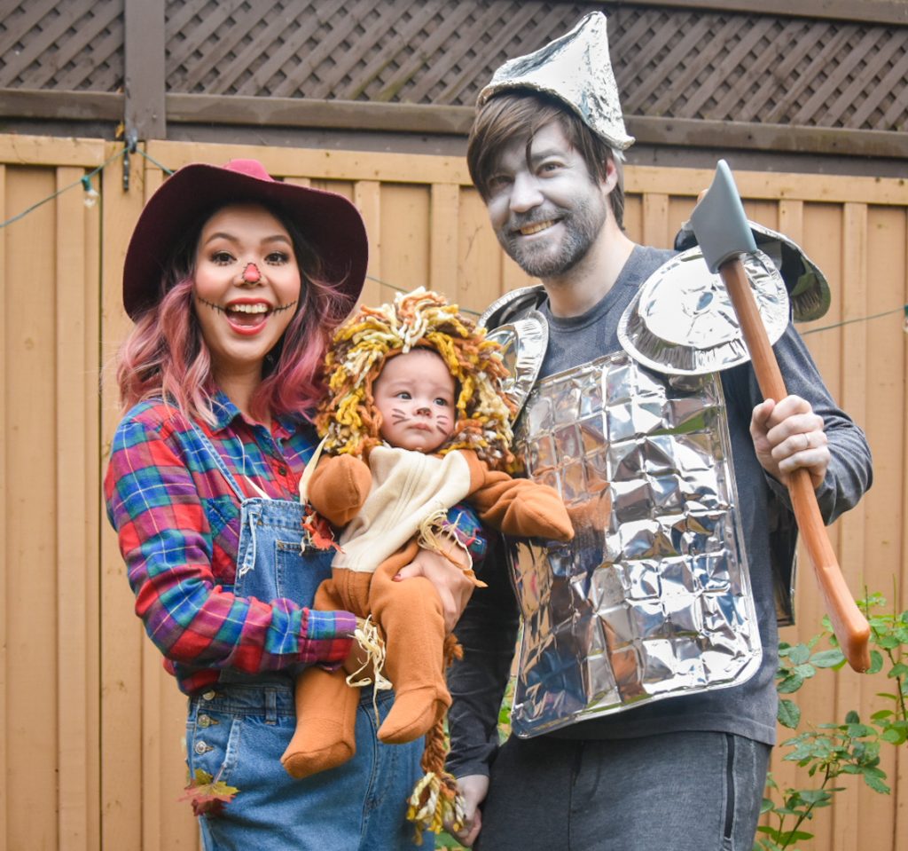 Wizard of Oz family Halloween costume tin man scarecrow lion Montreal fashion beauty lifestyle blog 1