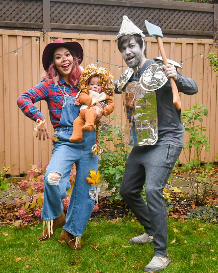 Wizard of Oz family Halloween costume tin man scarecrow lion Montreal fashion beauty lifestyle blog 2