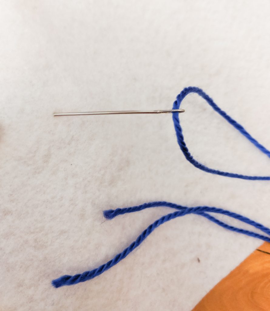 thread needle and do not knot it DIY sensory blanket Montreal lifestyle fashion beauty blog