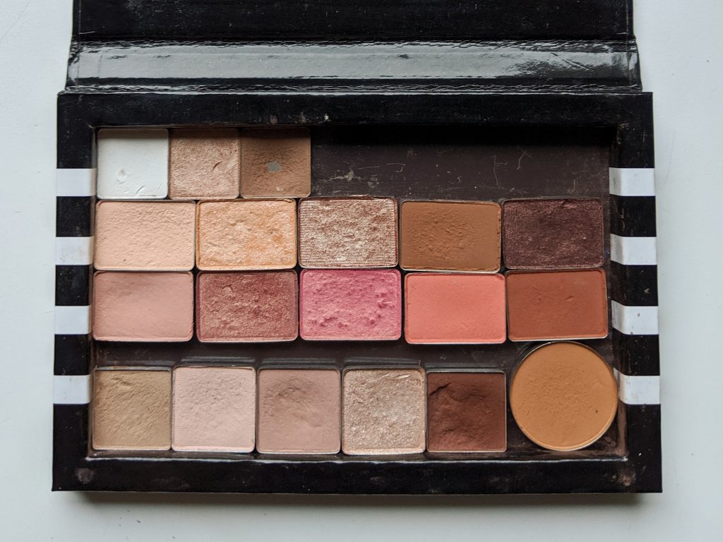 finished product how to depot eye shadow palette Montreal beauty fashion lifestyle blog