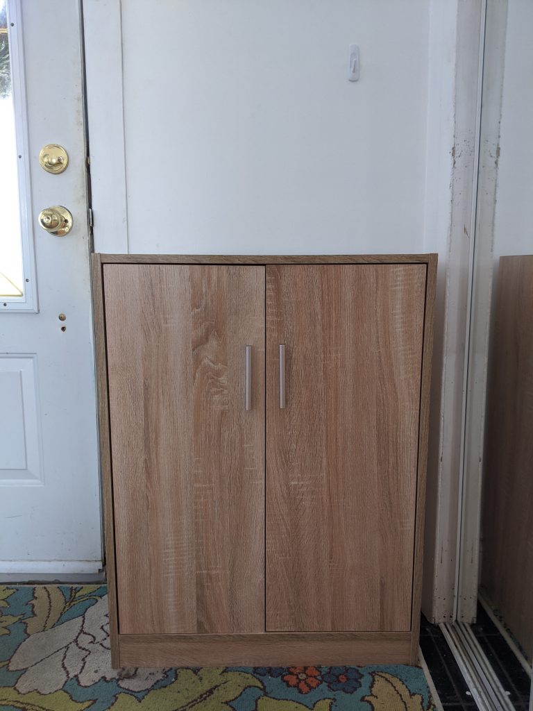 https://eclectic-spark.com/wp-content/uploads/2020/04/before-DIY-shoe-cabinet-remodel-Montreal-lifestyle-fashion-beauty-blog-1-e1582904580994-768x1024.jpg