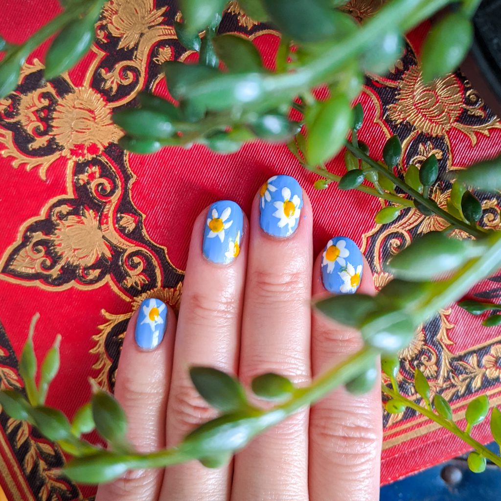 daisy spring nail art mani Montreal beauty fashion lifestyle blog 2