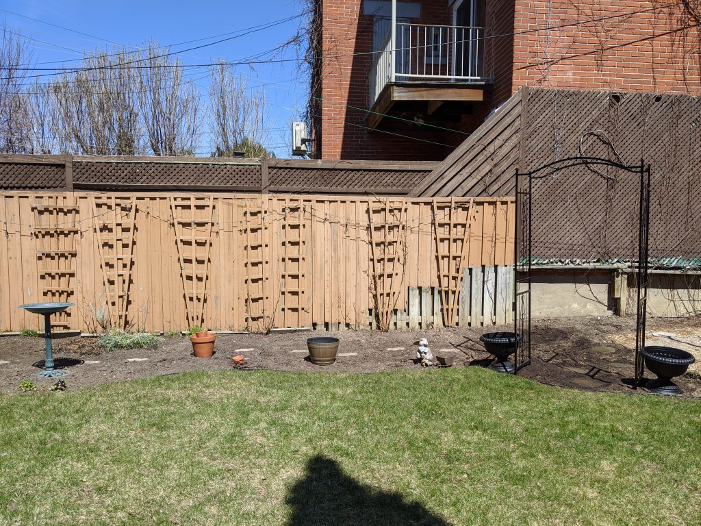 arranging planters backyard border garden transformation remodel Montreal lifestyle fashion beauty blog