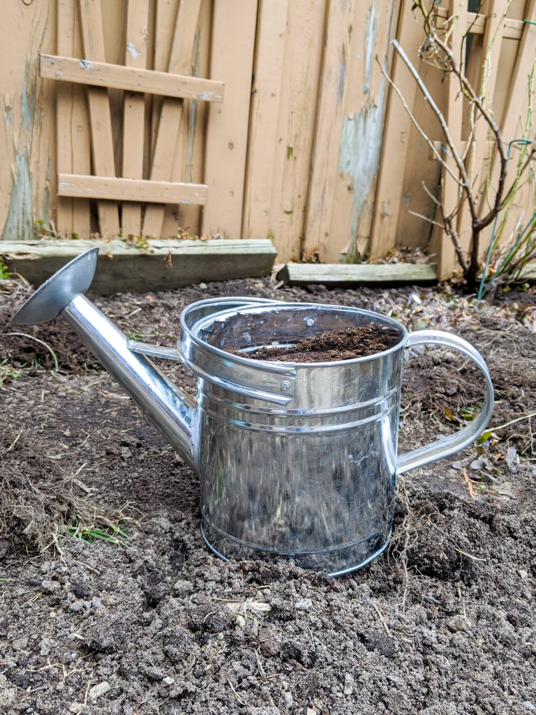 watering can planter ideas Montreal lifestyle fashion beauty blog