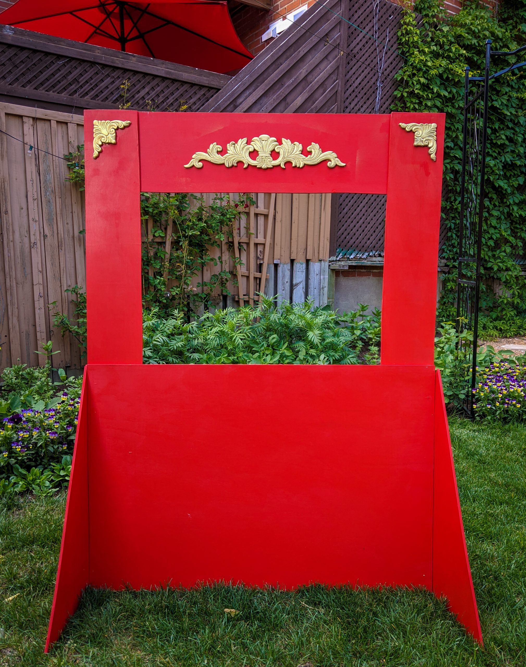 Diy Puppet Theater With Interchangeable Backgrounds The Alison Show ...