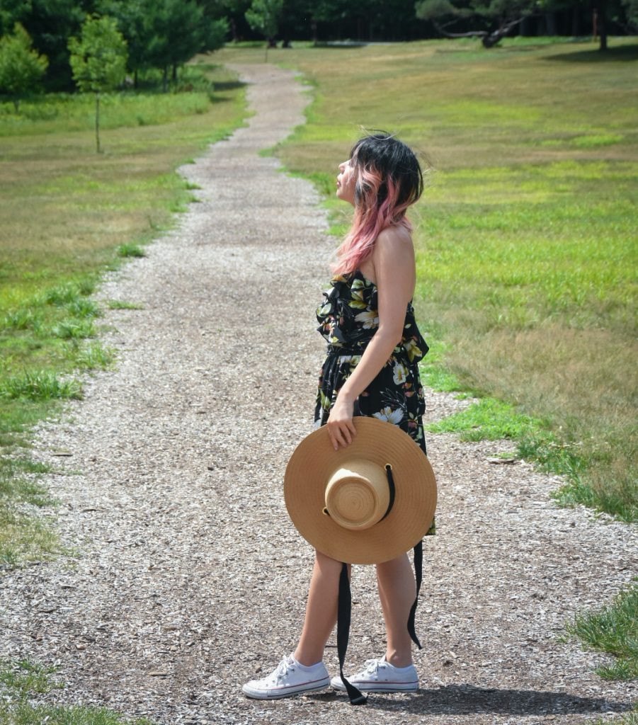 straw hat floral dress summer fashion Montreal fashion beauty lifestyle blog 4