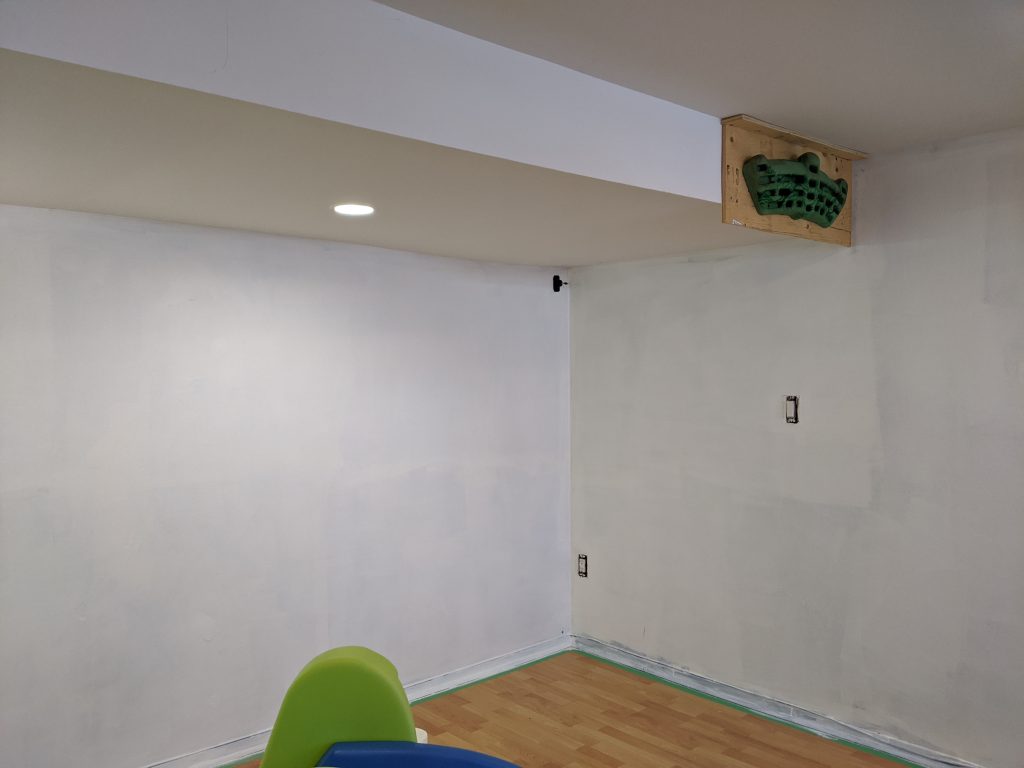 paint room DIY multi-purpose basement gym remodel Montreal lifestyle fashion beauty blog