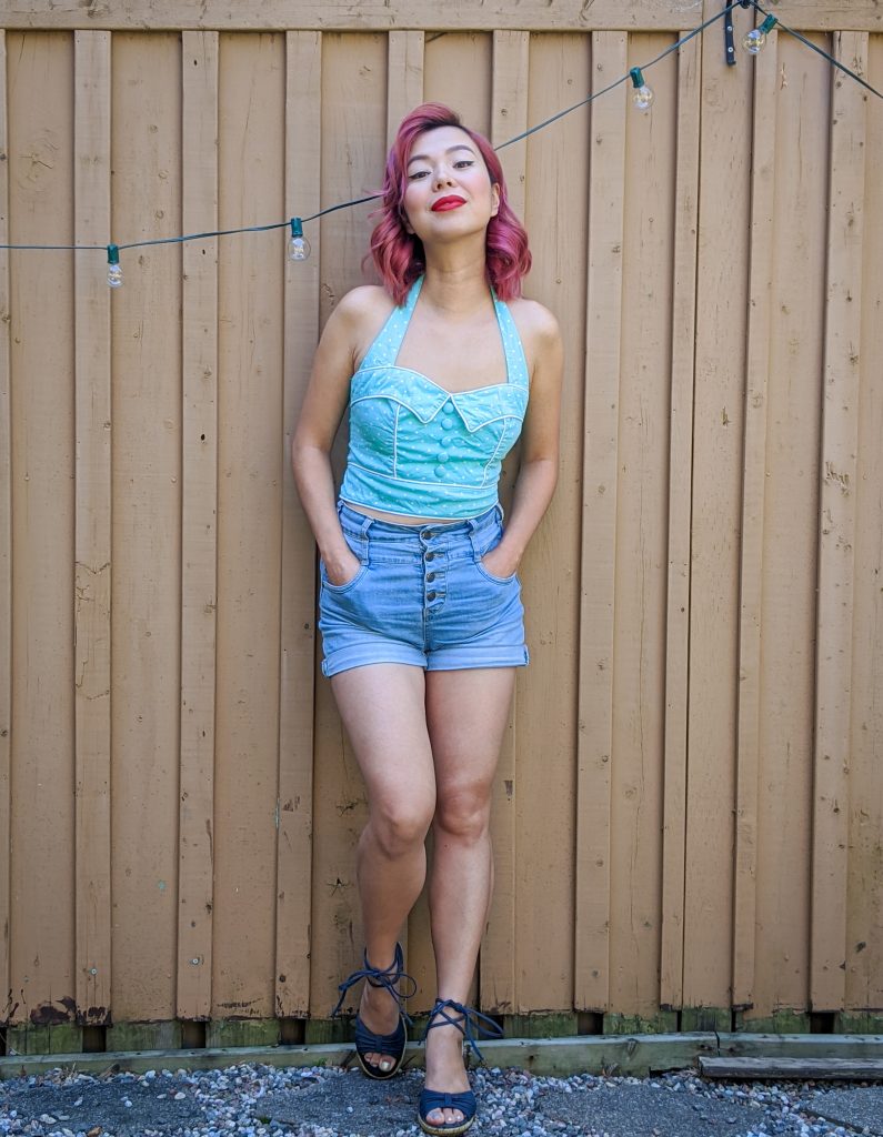 retro vintage halter top high-waisted denim shorts Montreal fashion beauty lifestyle blog 2