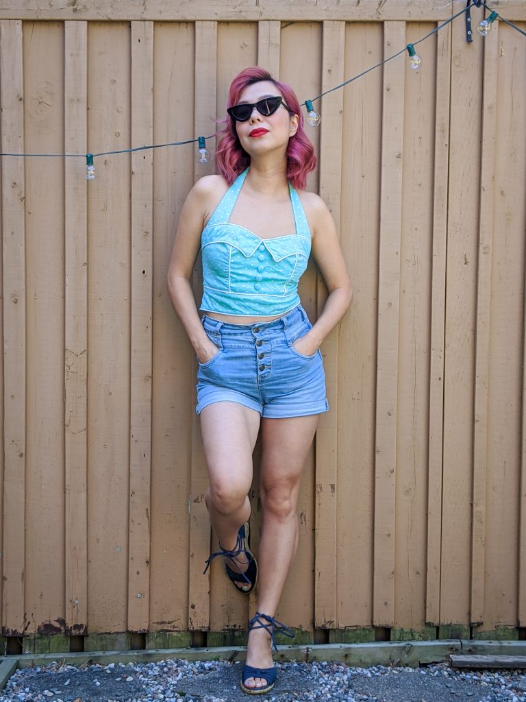 retro vintage halter top high-waisted denim shorts Montreal fashion beauty lifestyle blog 3