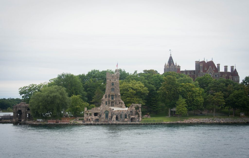 Boldt Castle boat tour 1000 Islands Sandbanks Provincial Park travel Montreal lifestyle fashion beauty blog