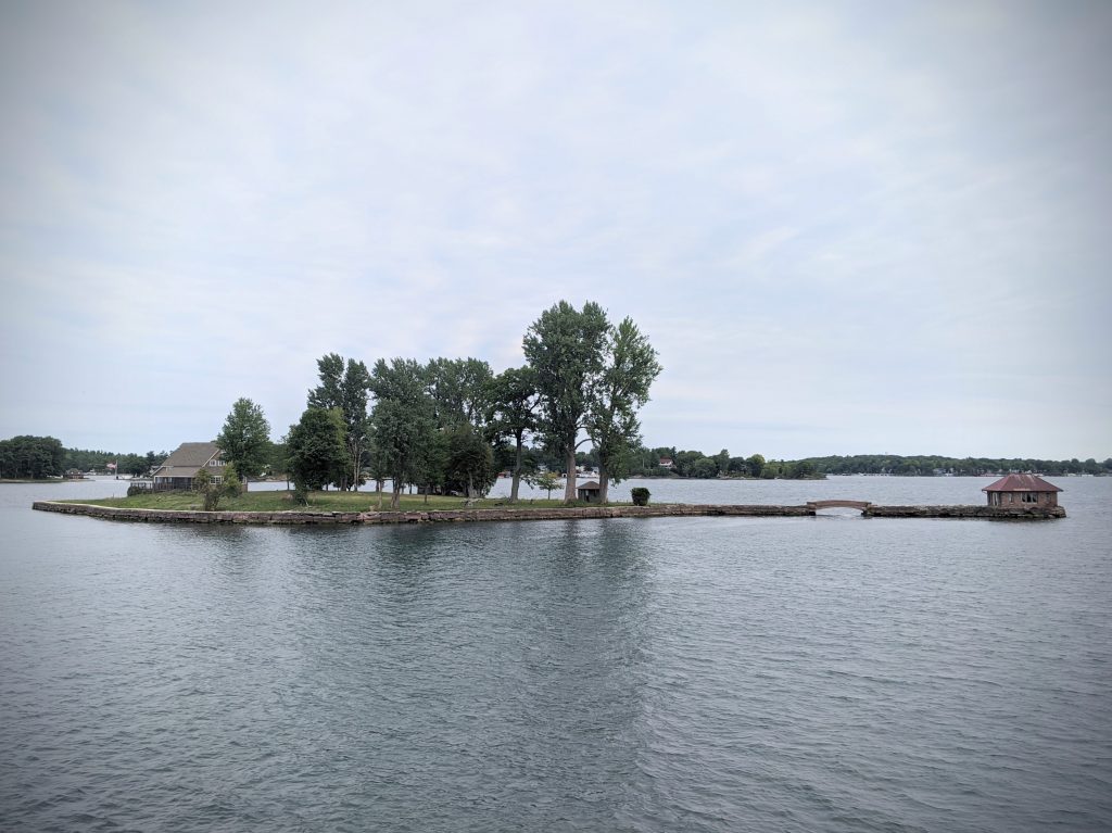 small island Gananoque boat tour 1000 Islands Sandbanks Provincial Park travel Montreal lifestyle fashion beauty blog