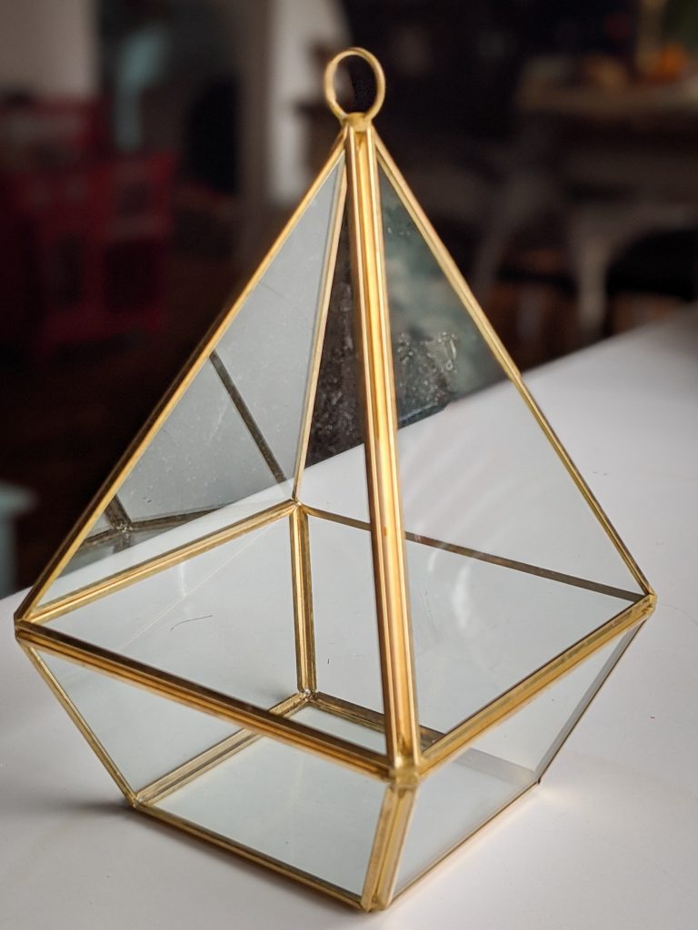 pyramid glass brass terrarium Montreal lifestyle beauty fashion blog