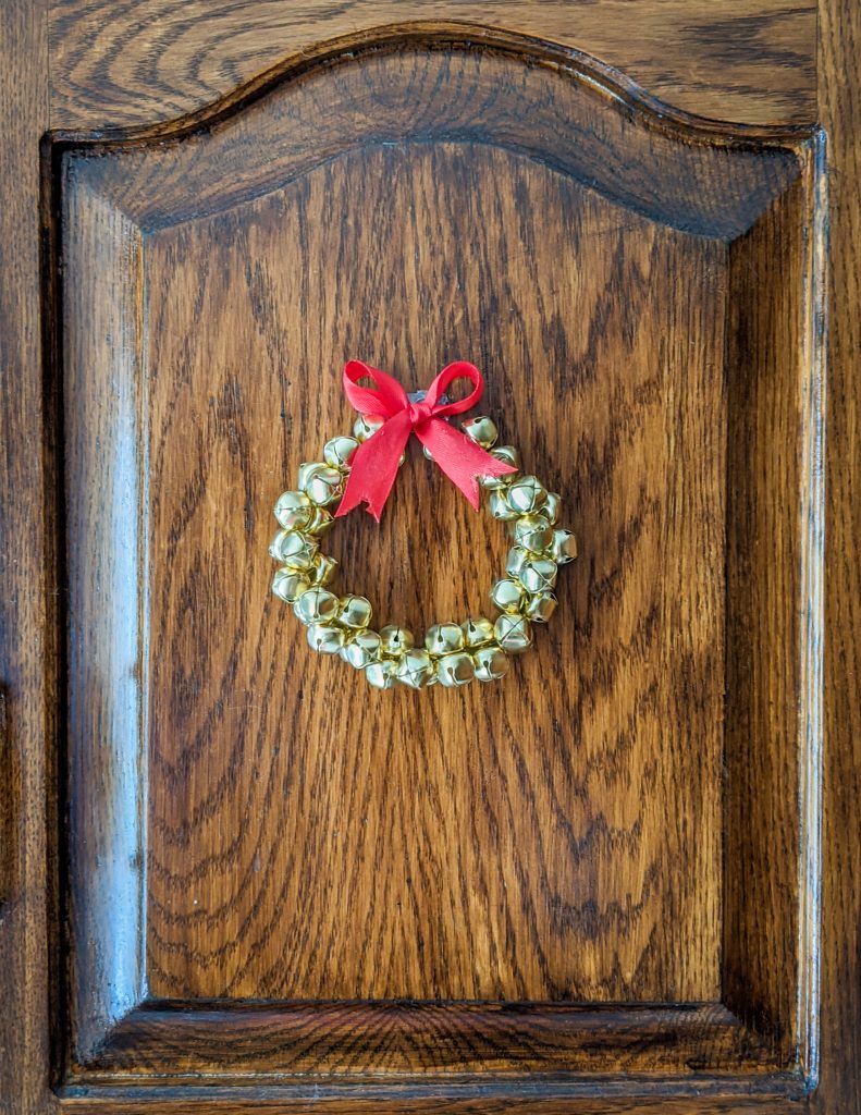 DIY bell wreath Montreal lifestyle fashion beauty blog 3