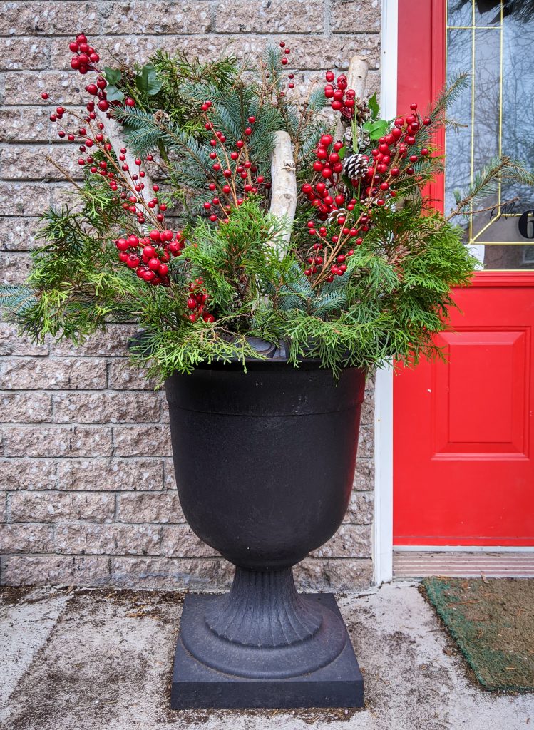 add berries pine cones other decor DIY easy holiday planter Montreal lifestyle fashion beauty blog