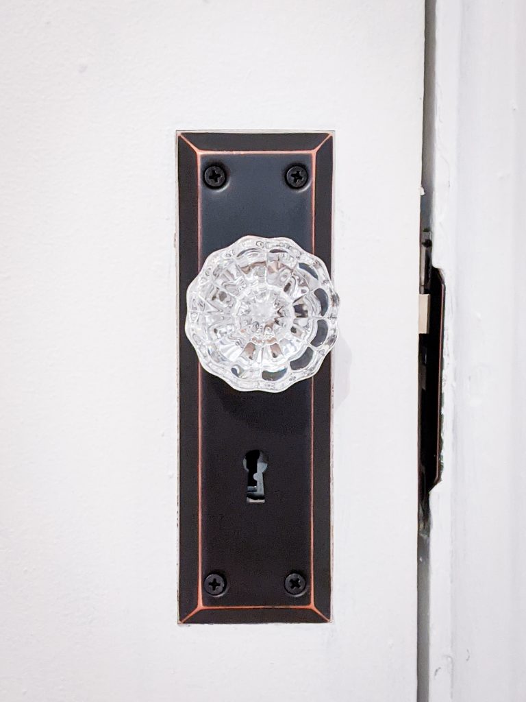 after vintage-inspired mortise lock doorknob DIY door remodel makeover Montreal lifestyle beauty fashion blog 1