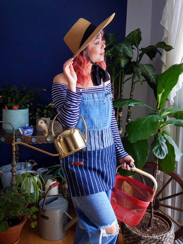 IKEA Risatorp basket Sophie Conran waist apron Love & Lore straw hat H&M gold watering can gardening gear favourites Montreal lifestyle fashion beauty blog