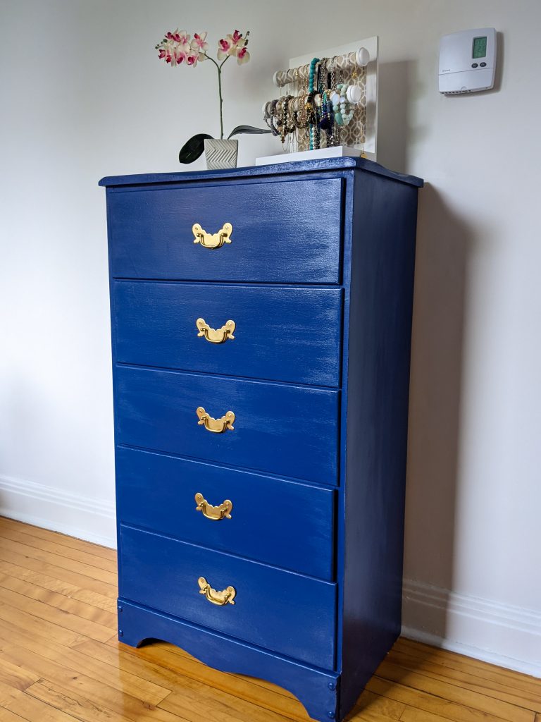 after DIY thrifted dresser remodel makeover Montreal lifestyle fashion beauty blog 1