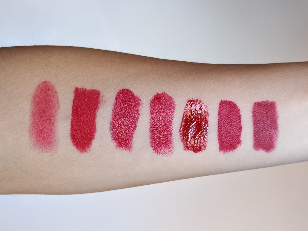 swatch MAC Powder Kiss Lipstick 922 Werk, Werk, Werk Bite Beauty Amuse Bouche Lipstick in Gazpacho YSL Vinyl Cream Lip Stain 401 Rouge Vinyle Sephora Collection Cream Lip Stain Liquid Lipstick 96 Red Velvet 01 Always Red NARS Velvet Matte Lip Pencil Cruella Montreal beauty fashion lifestyle blog