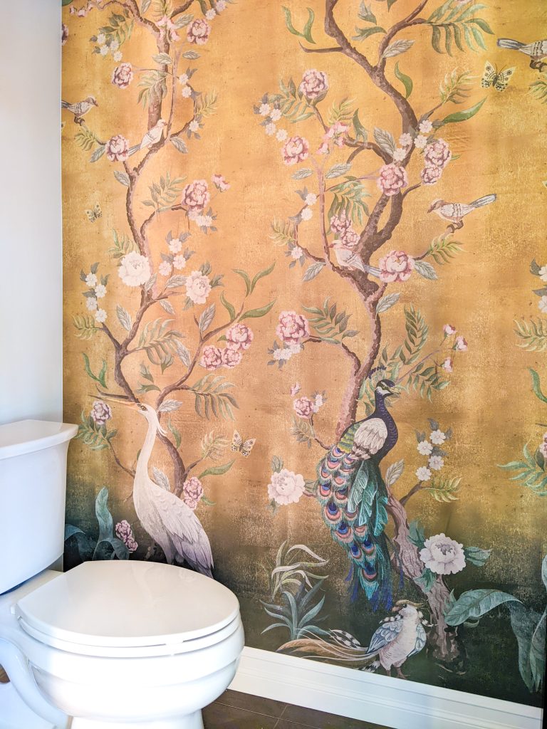 chinoiserie wallpaper accent wall bold powder room design Montreal lifestyle fashion beauty blog