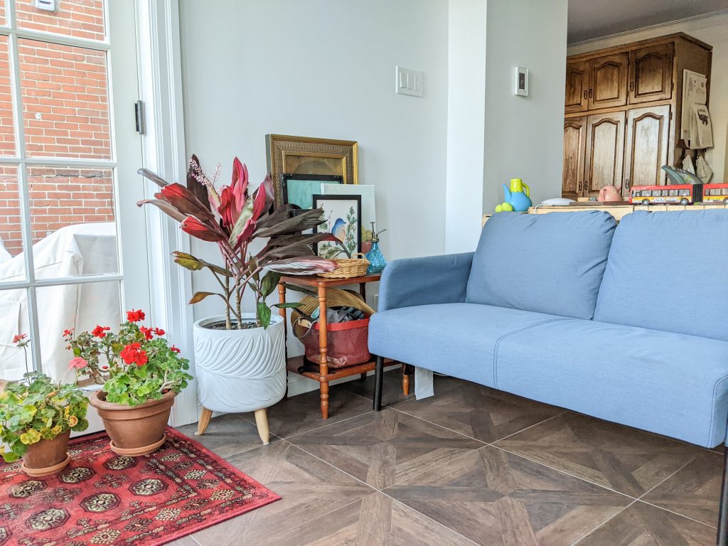 sunroom seating area Montreal lifestyle fashion beauty blog