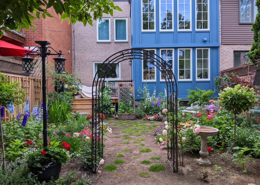 after DIY backyard flower garden remodel Montreal lifestyle beauty fashion blog 1