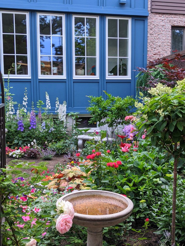 after DIY backyard flower garden remodel Montreal lifestyle beauty fashion blog 2