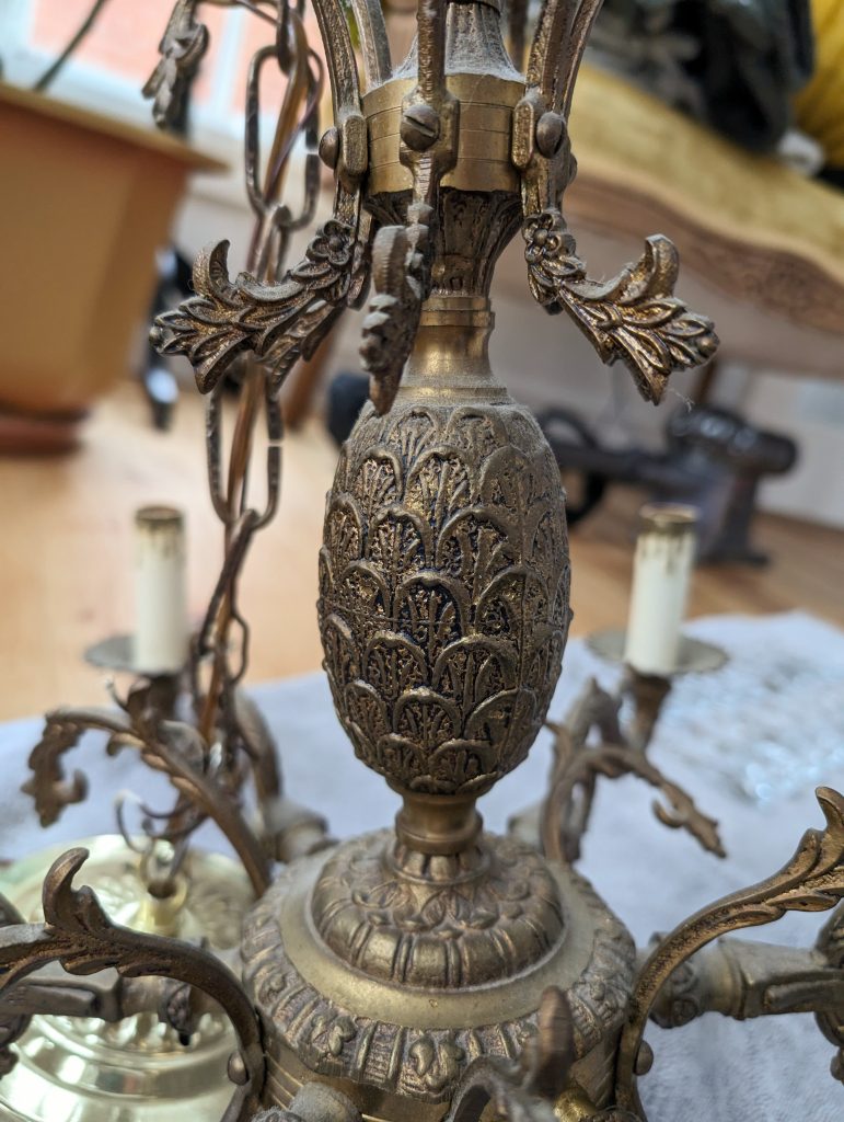 before washing brass antique vintage brass chandelier cleaning transformation Montreal lifestyle fashion beauty blog