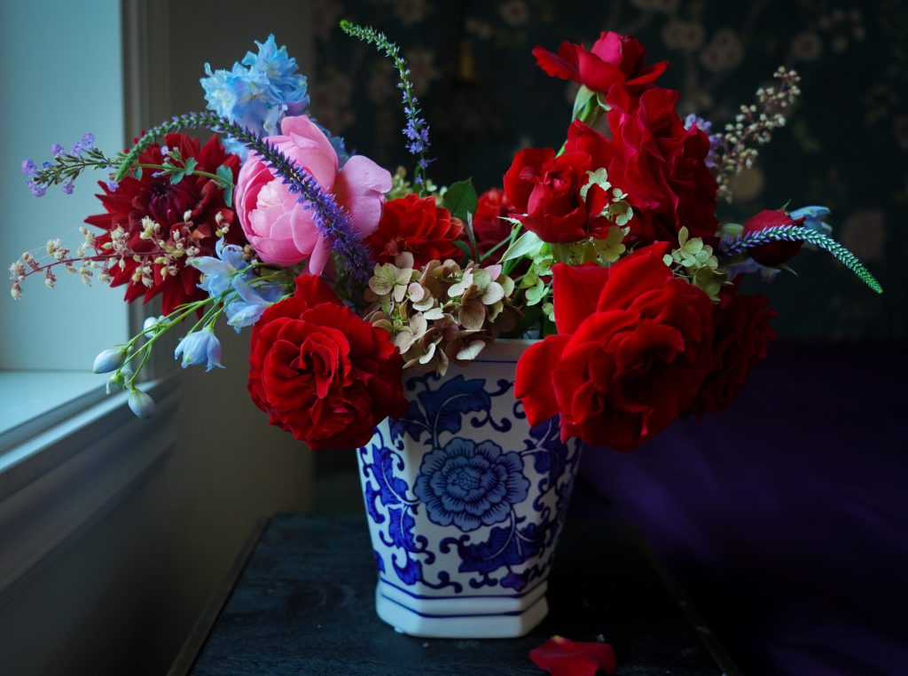 roses veronica delphinium hydrangea DIY amateur floristry Montreal florist